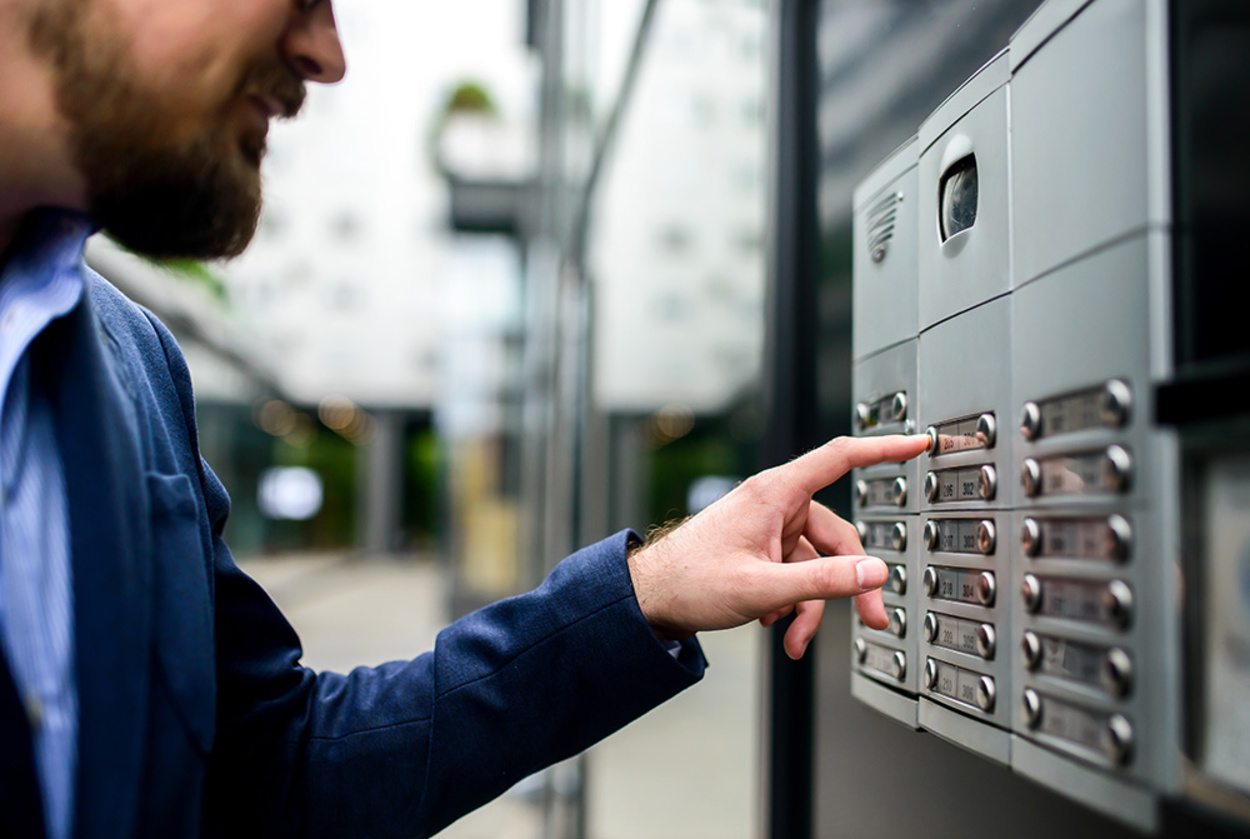 Sprech­anlagen bei Elektrotechnik Dirk Roth in Celle